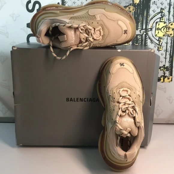 New Authentic Balenciaga Triple S Clear Sole Sneakers – Iconic Luxe Streetwear👟 - Picture 7 of 17